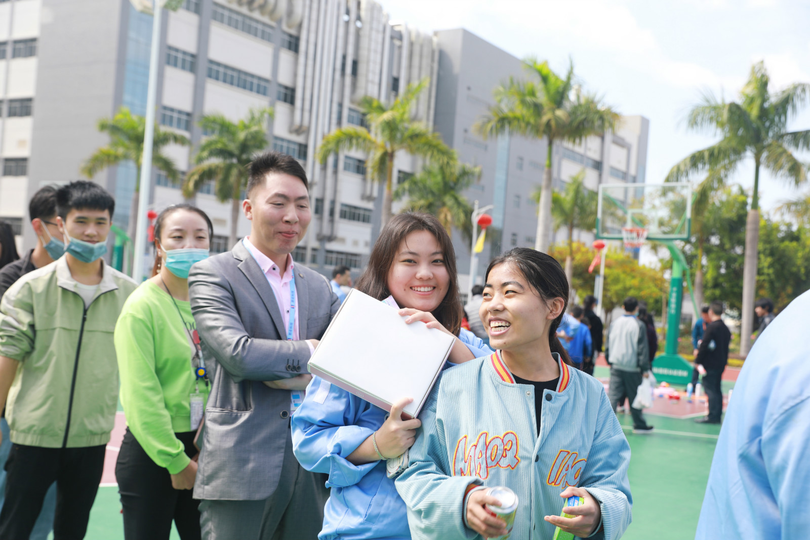 就地过年，，，，，年味不减—我在hahabet星辰大海挺好的